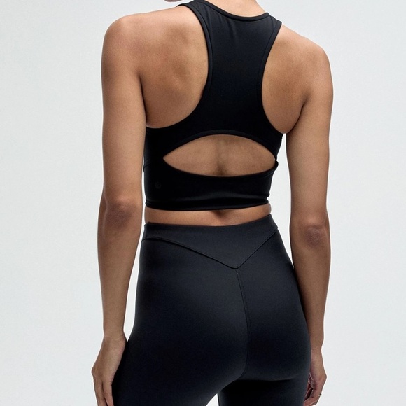 Lululemon Ultralu Cut-Out Racerback Tank Top
Black 2020 W1EPOS Sz 6 - Picture 3 of 7